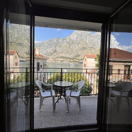 Apartment With Sea View Котор Екстериор снимка
