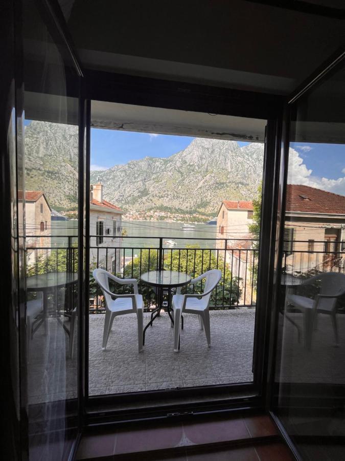 Apartment With Sea View Котор Екстериор снимка